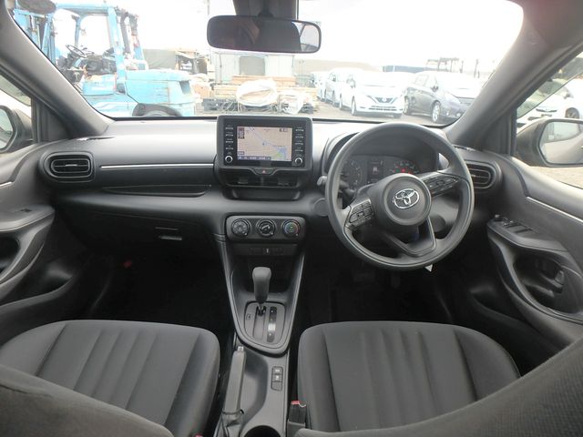 TOYOTA YARIS X