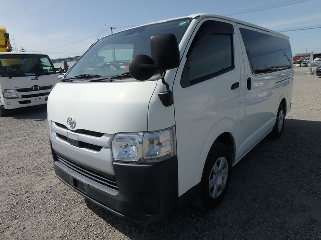 TOYOTA HIACE LONG DX