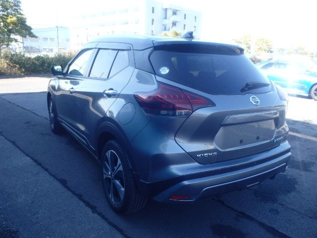 NISSAN KICKS 2021