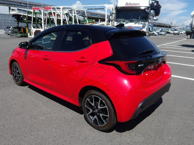 TOYOTA YARIS HYBIRD Z