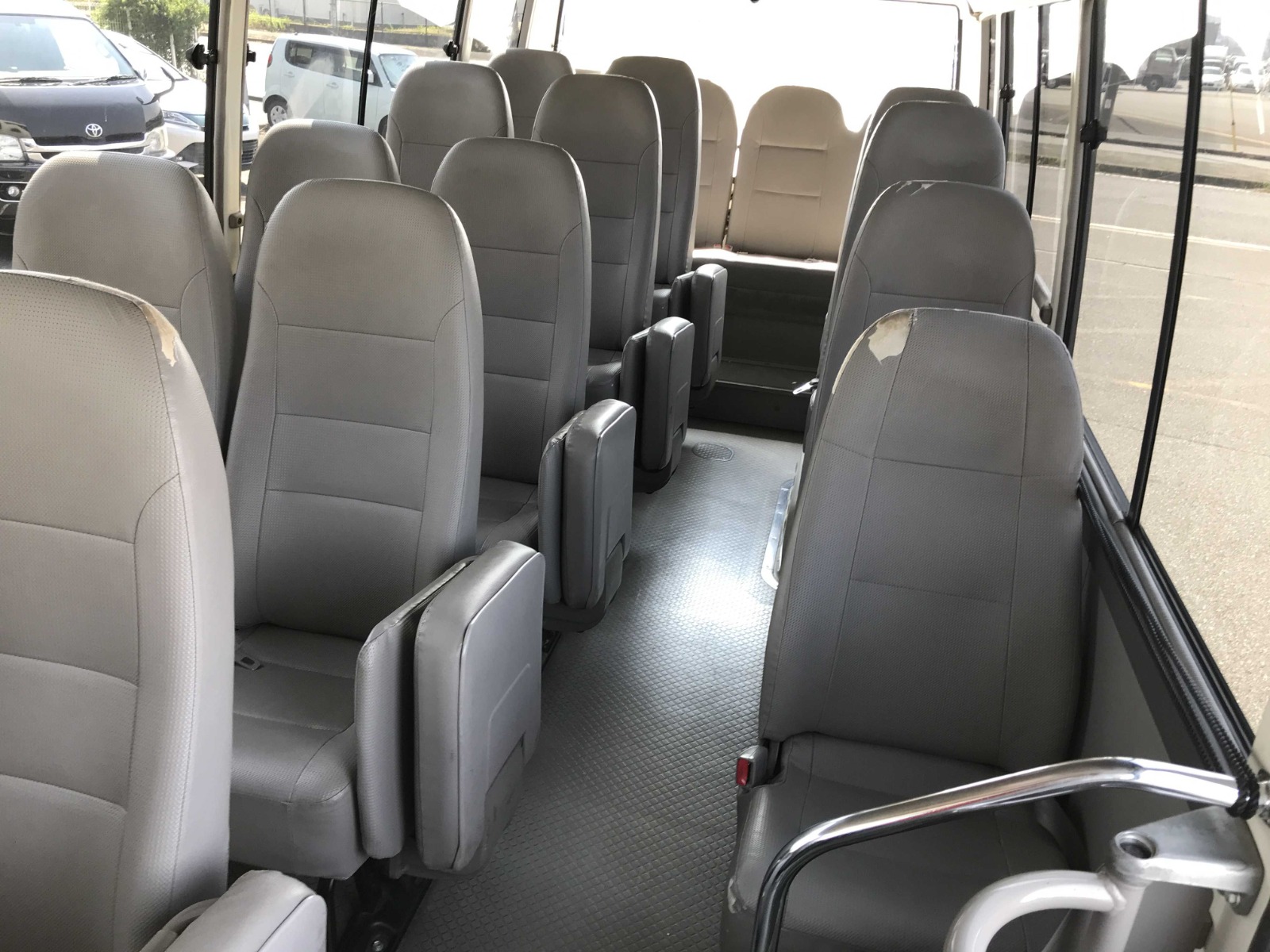 HINO BUS LIESSE II 2D