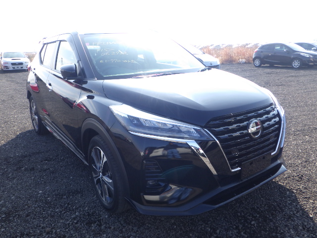 NISSAN KICKS X