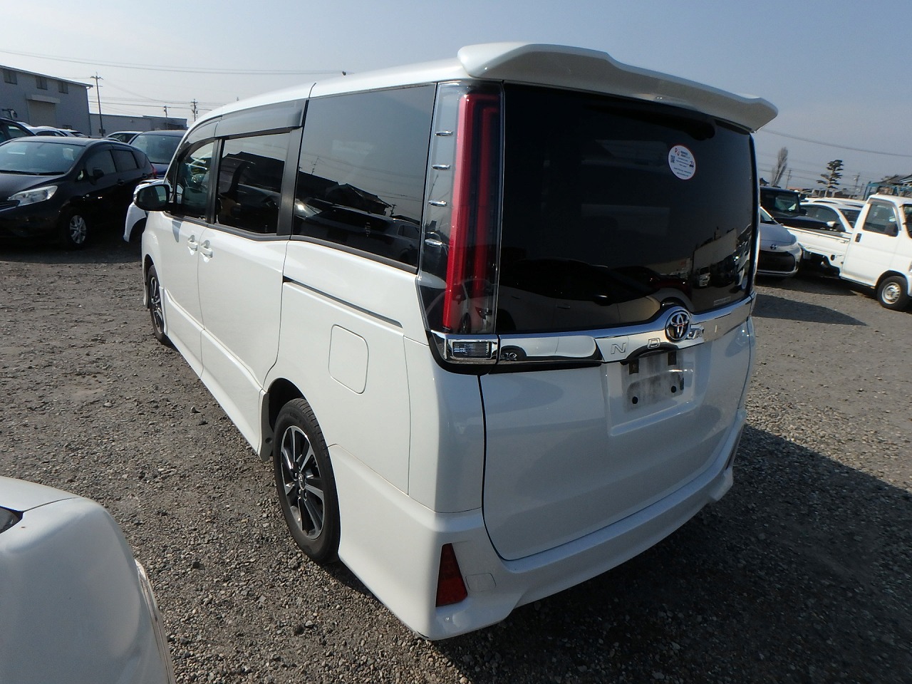 TOYOTA NOAH SI