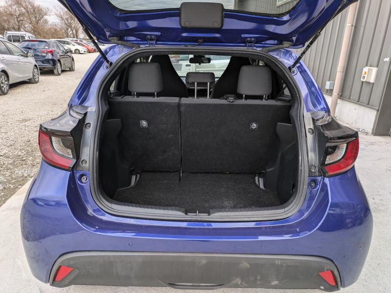 TOYOTA YARIS HYBRID X