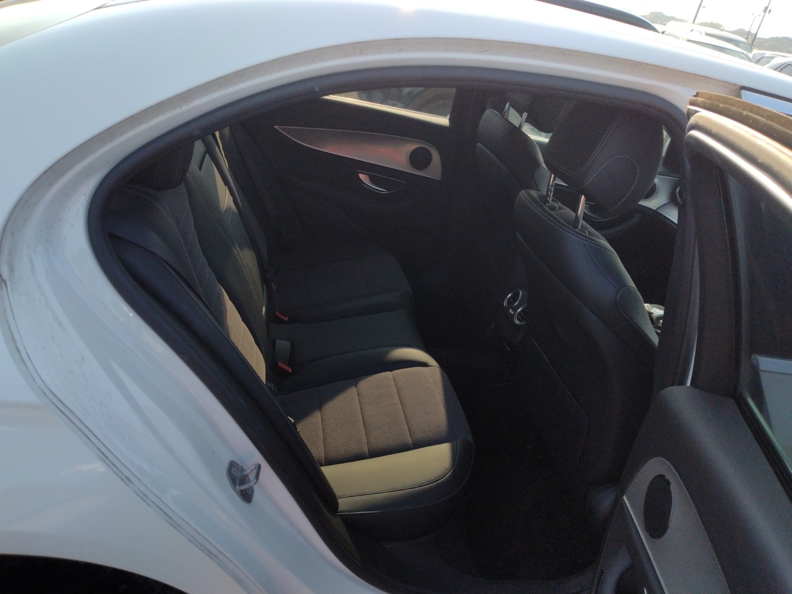 MERCEDES BENZ E-CLASS 4D E200 AVANTGARDE