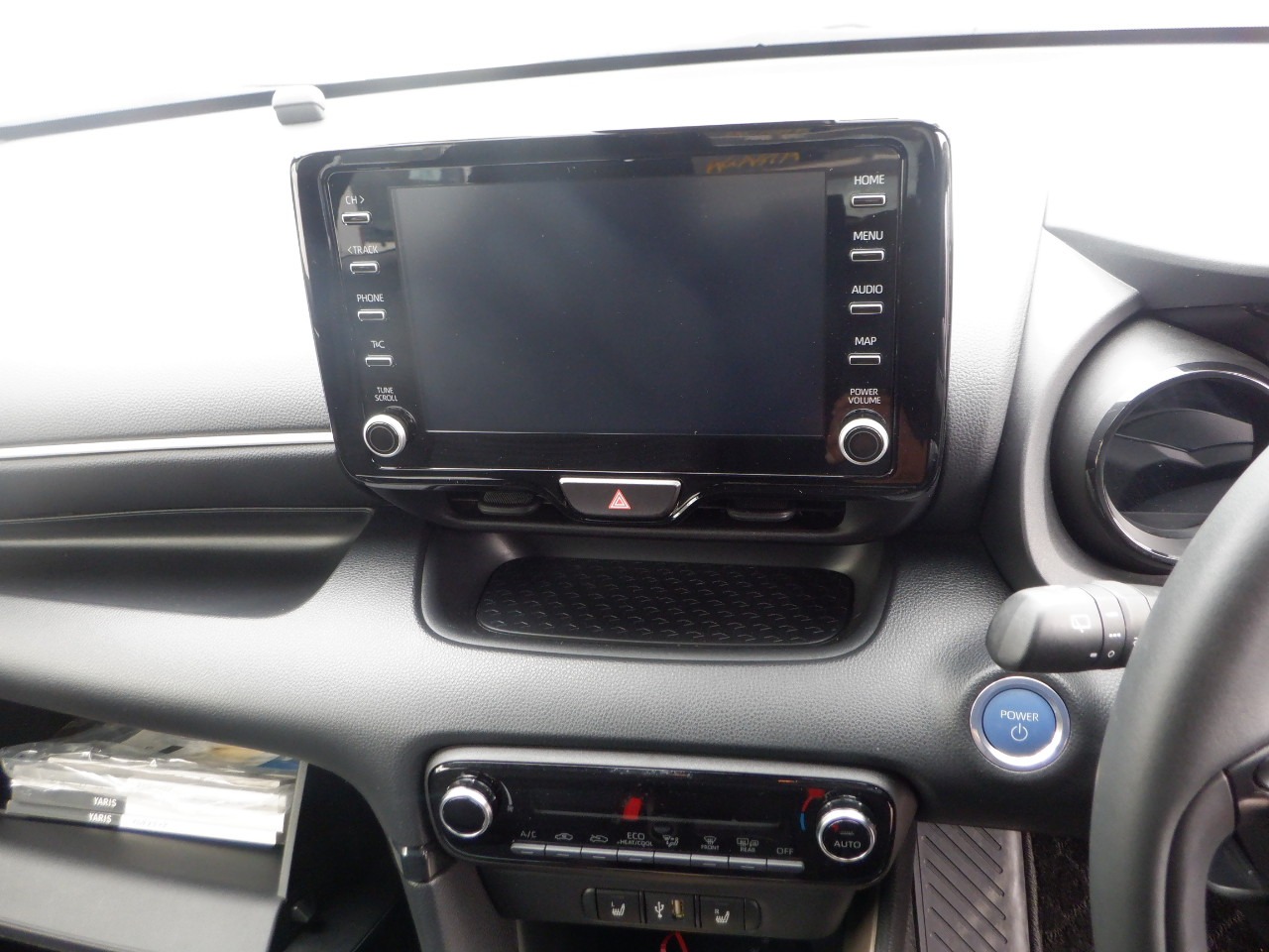 TOYOTA YARIS HYBRID Z