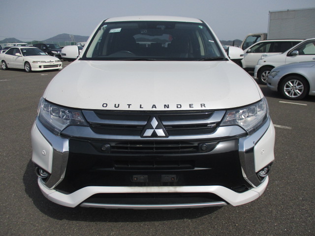 MITSUBISHI OUTLANDER 4WD PHEV SAFETY PACKAGE
