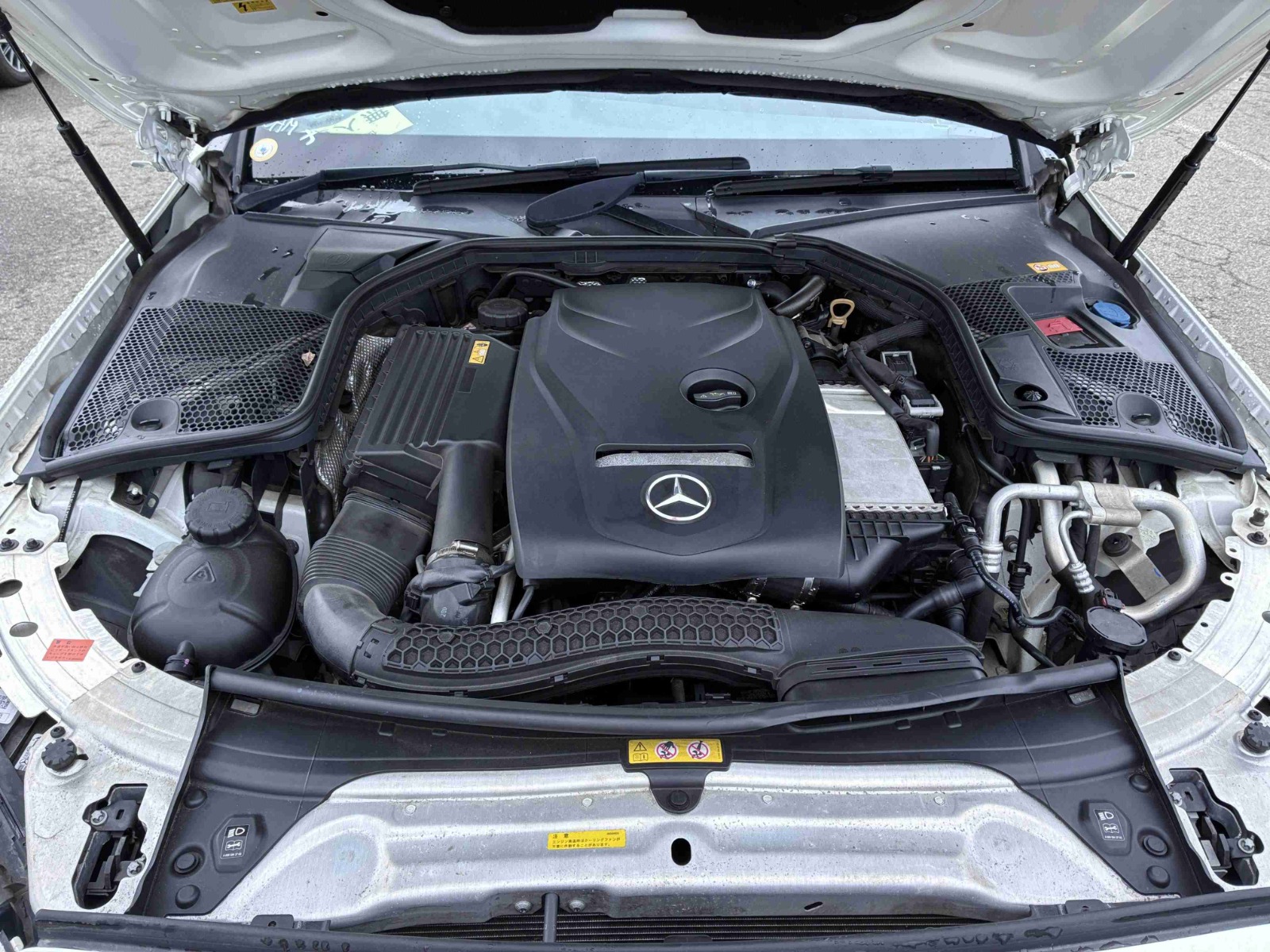 MERCEDES BENZ C-CLASS 4D C200 AVANTGARDE AMG LINE
