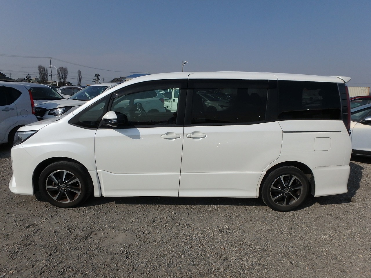TOYOTA NOAH SI
