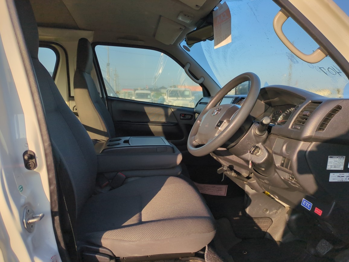 TOYOTA HIACELONG DX