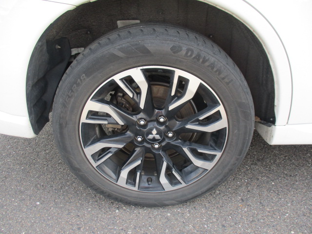 MITSUBISHI OUTLANDER 4WD PHEV SAFETY PACKAGE