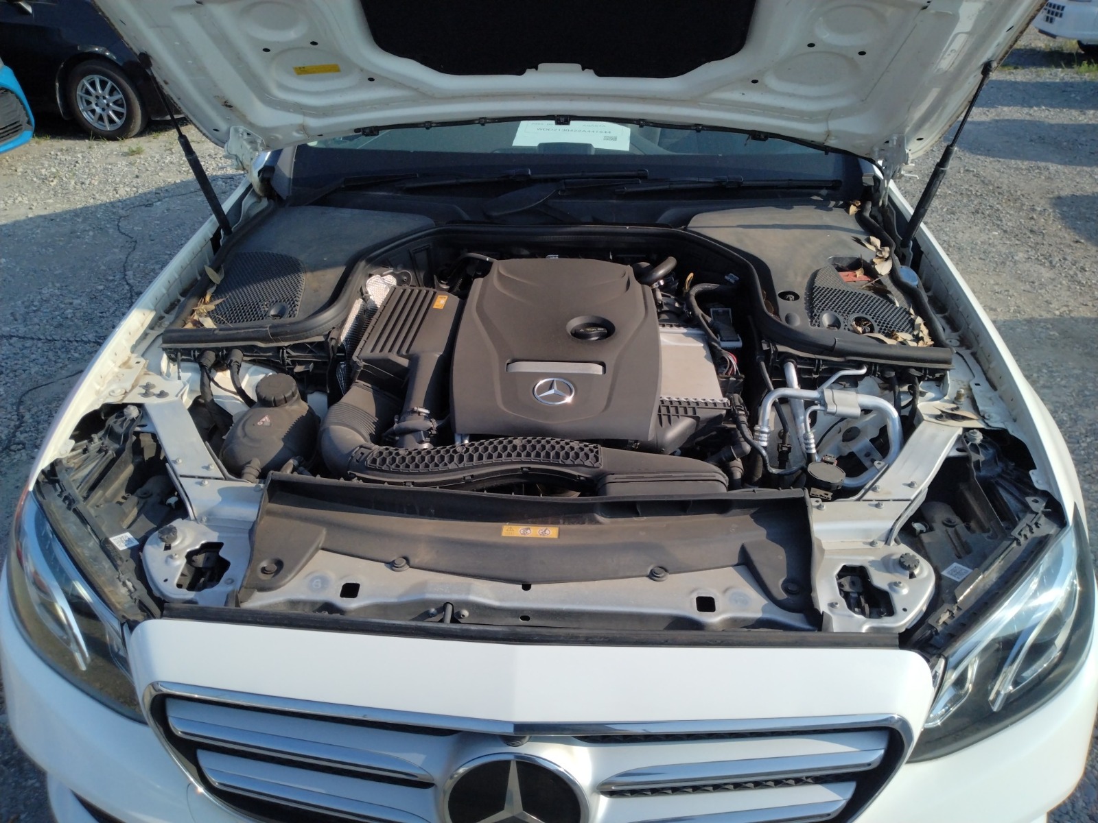 MERCEDES BENZ E-CLASS 4D E200 AVANTGARDE