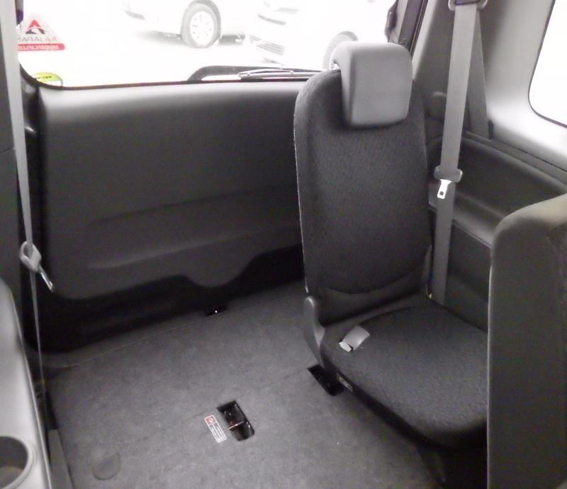 TOYOTA SIENTA X L PACKAGE 2012