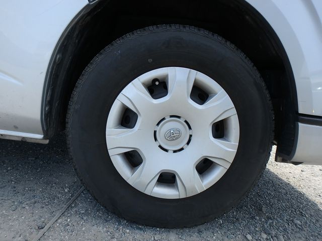 TOYOTA HIACE DXGL PACKAGE