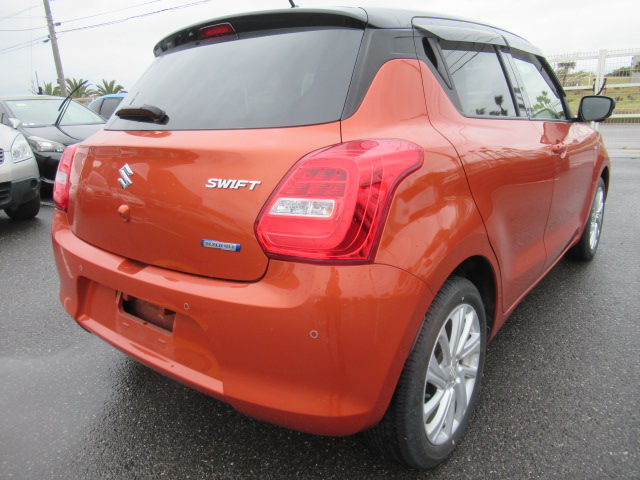 SUZUKI SWIFT 5D HYBRID MG