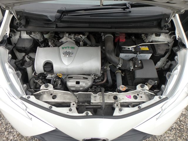 TOYOTA VITZ 5D F SAFETY PACKAGE