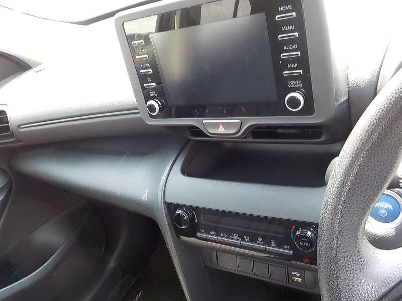 TOYOTA YARIS CROSS HYBRID X