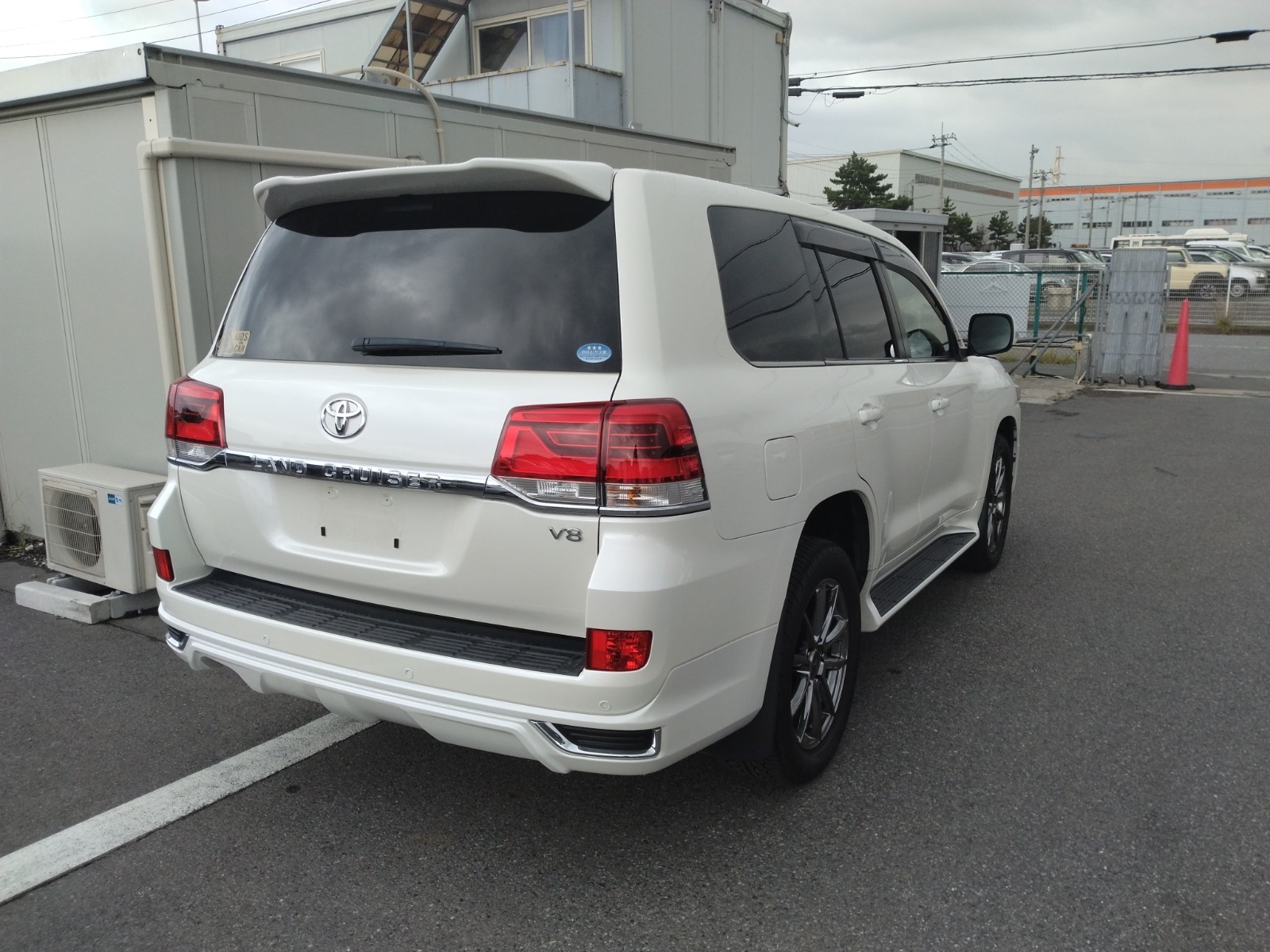 TOYOTA LAND CRUISER