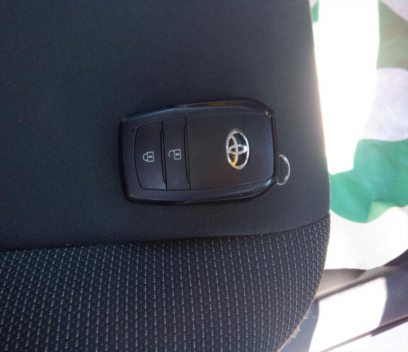 TOYOTA YARIS CROSS HYBRID