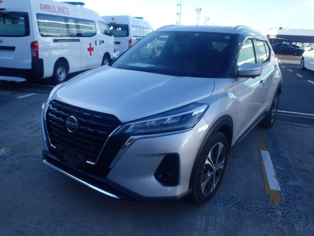NISSAN KICKS