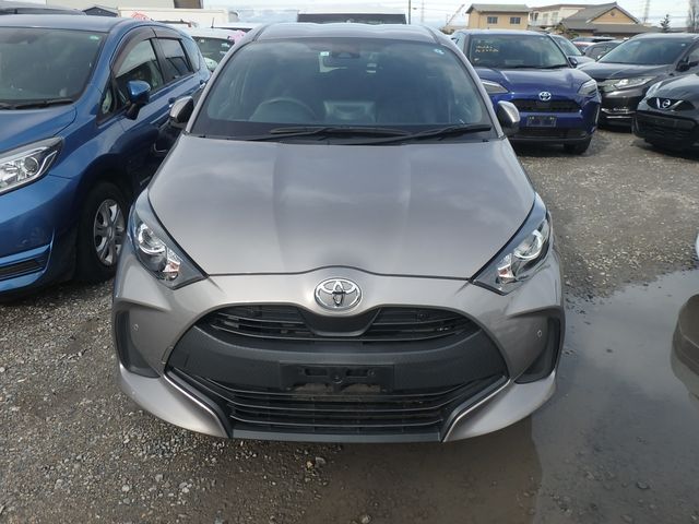 TOYOTA YARIS X
