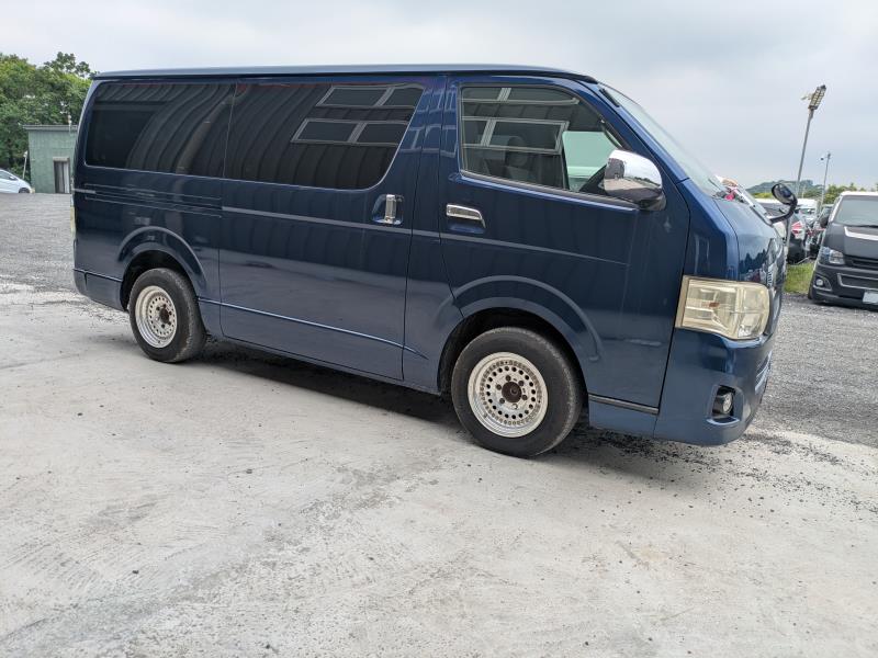 TOYOTA HAICE VAN