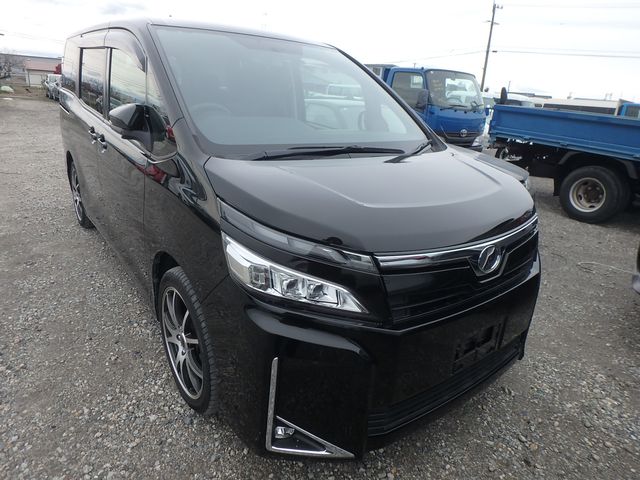 TOYOTA VOXY X