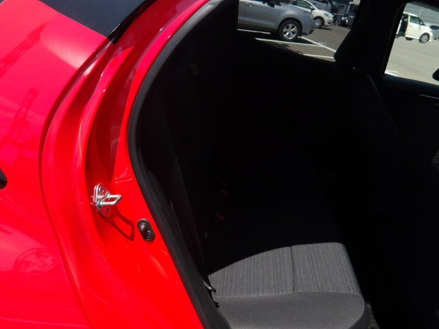 TOYOTA YARIS HYBRID Z