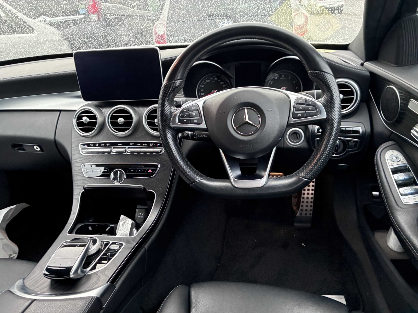 MERCEDES BENZ C-CLASS 4D C200 AVANTGARDE AMG LINE