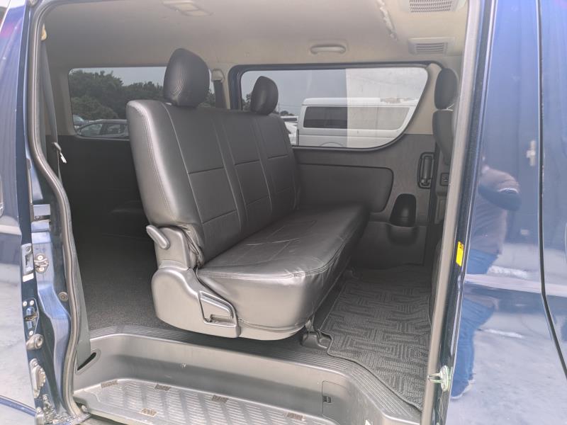 TOYOTA HAICE VAN