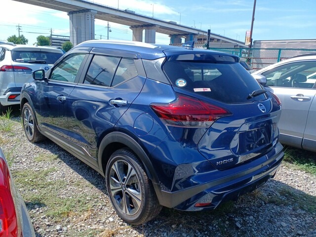 NISSAN KICKS