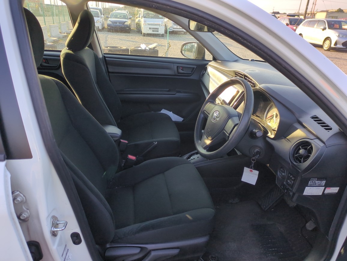 TOYOTA COROLLA AXIO 1.5X
