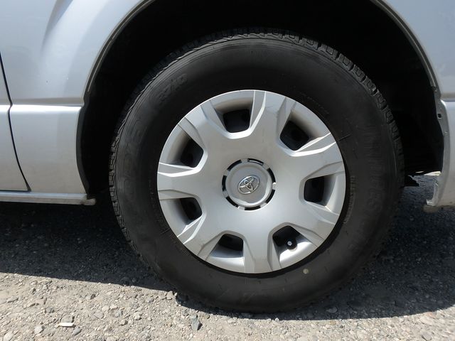 TOYOTA HIACE DXGL PACKAGE