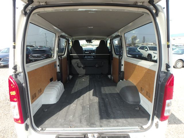 TOYOTA HIACE DX GL PACKAGE