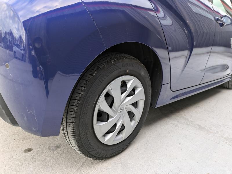 TOYOTA YARIS HYBRID X