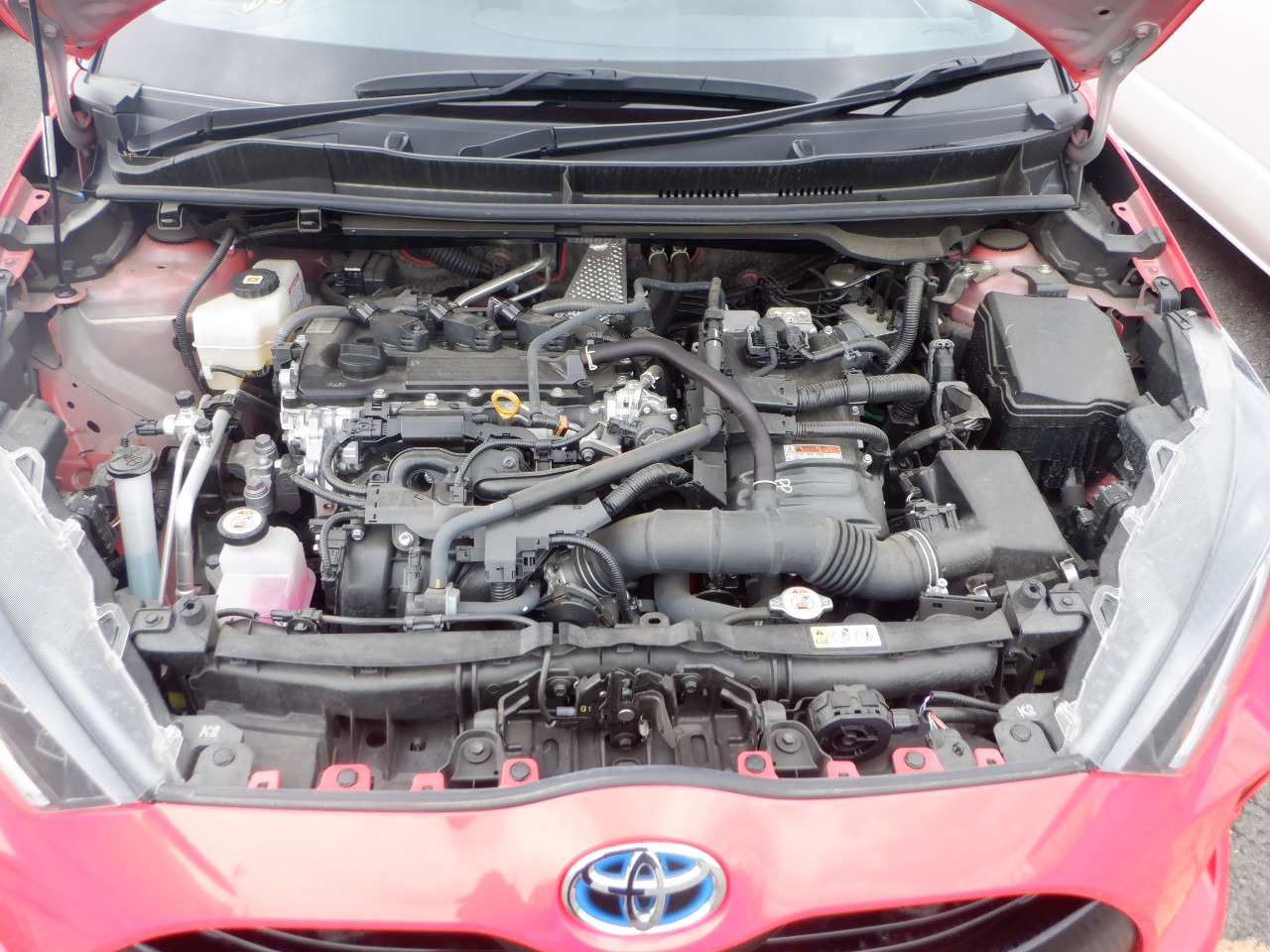 TOYOTA YARIS HYBRID Z