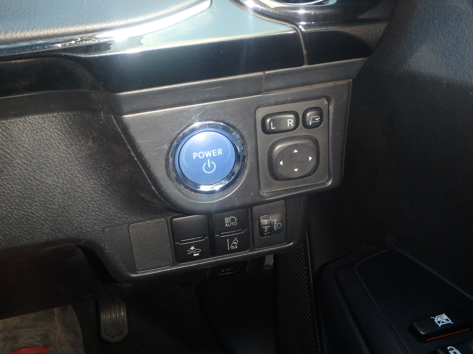 TOYOTA COROLLA FIELDER HYBRID G