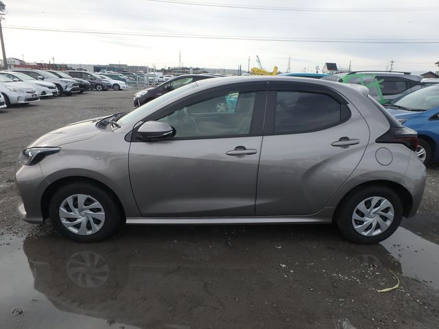 TOYOTA YARIS X