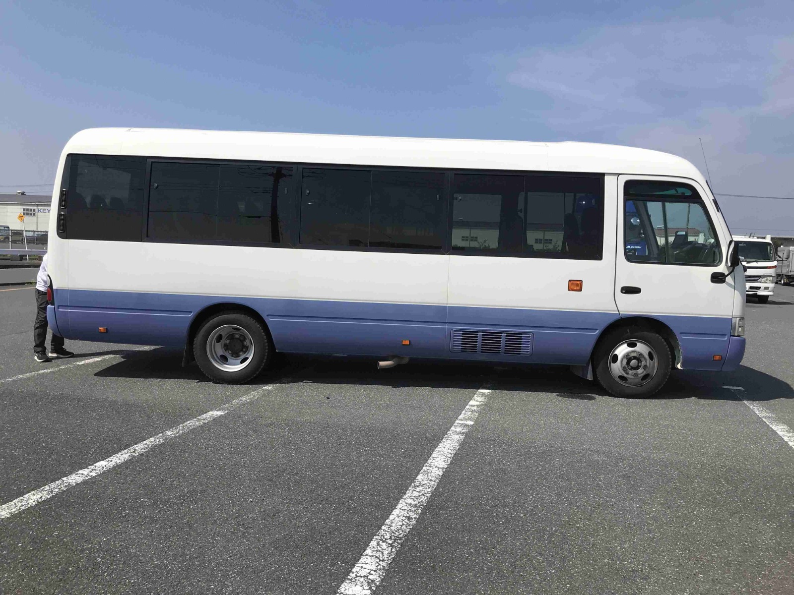 HINO BUS LIESSE II 2D