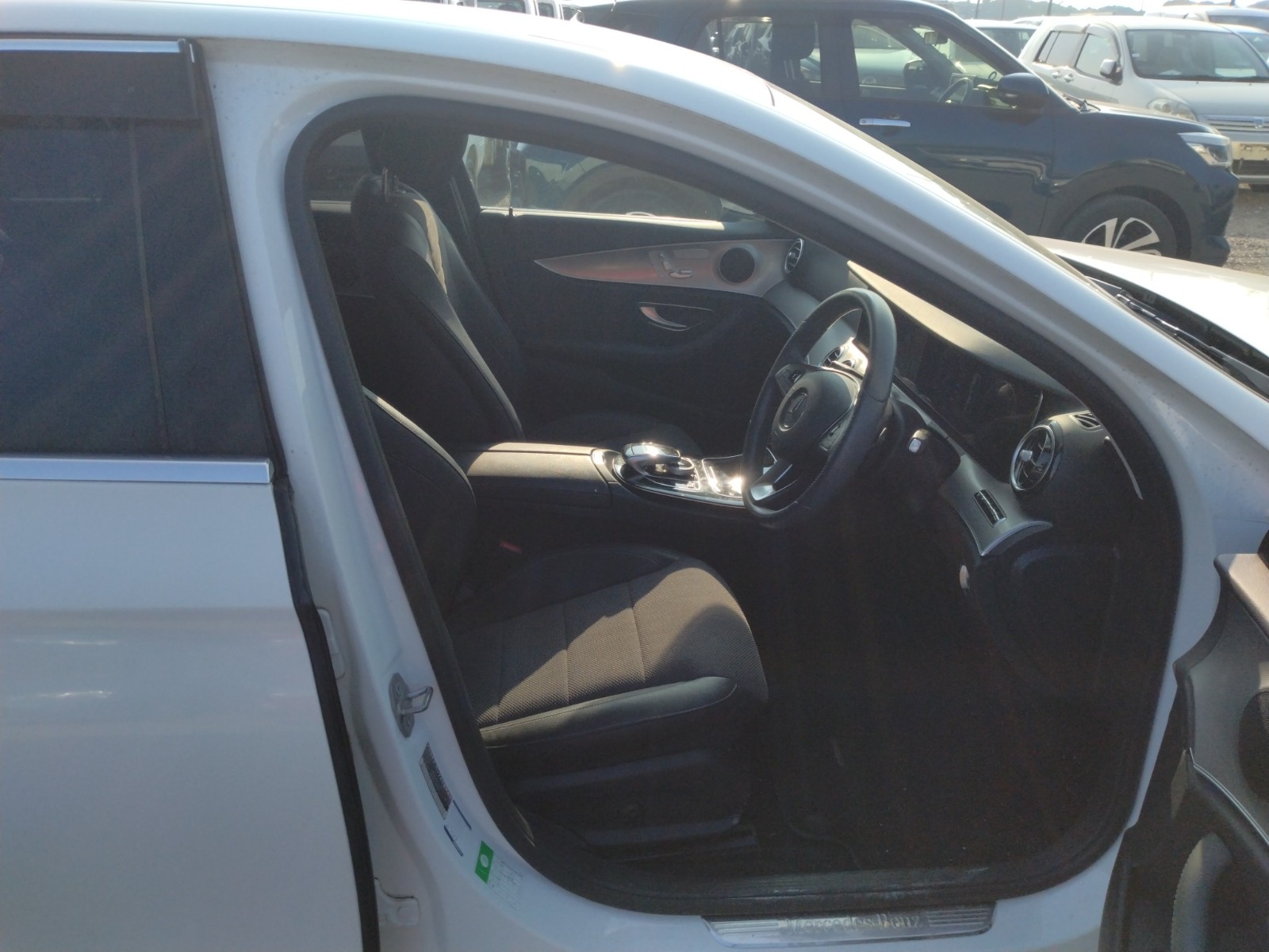 MERCEDES BENZ E-CLASS 4D E200 AVANTGARDE