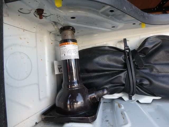 TOYOTA HIACE LONG DX