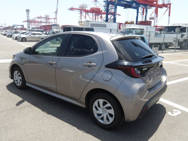 TOYOTA YARIS X