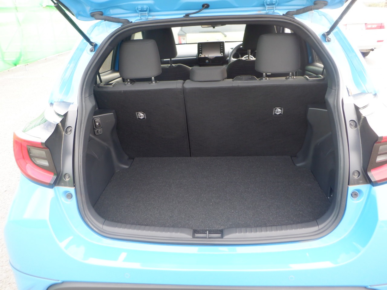 TOYOTA YARIS HYBRID Z