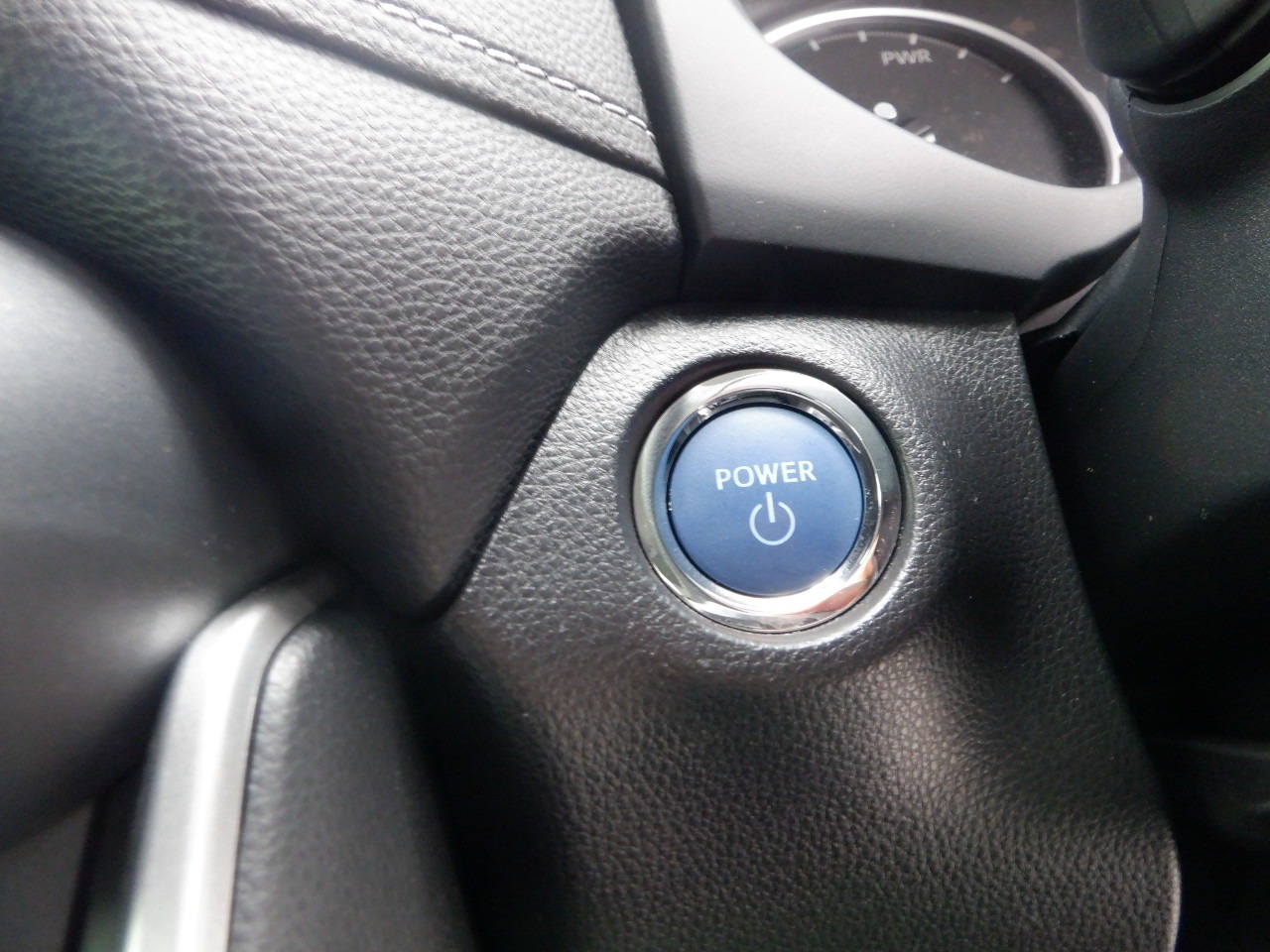 TOYOTA RAV4 HYBRID X