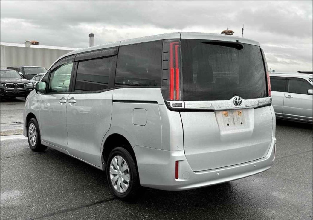 Toyota Noah 2020