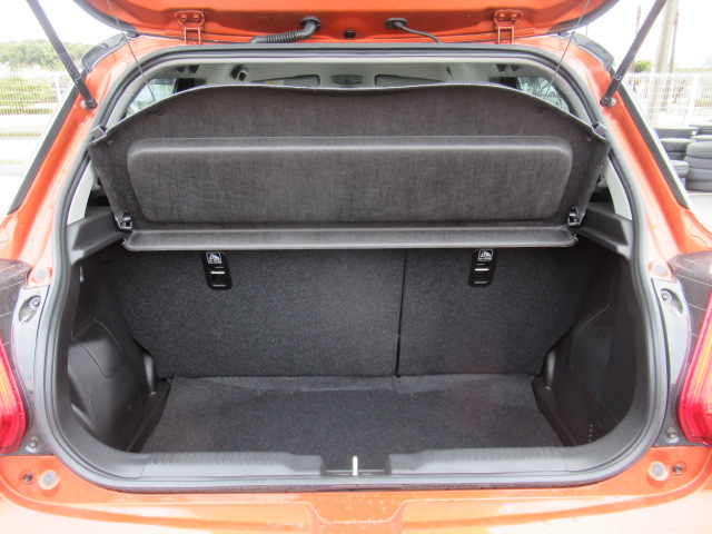 SUZUKI SWIFT 5D HYBRID MG