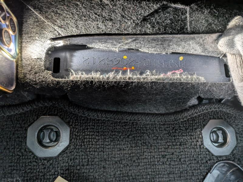 TOYOTA YARIS HYBRID X