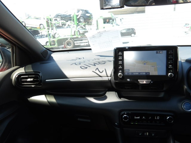 TOYOTA YARIS HYBIRD Z