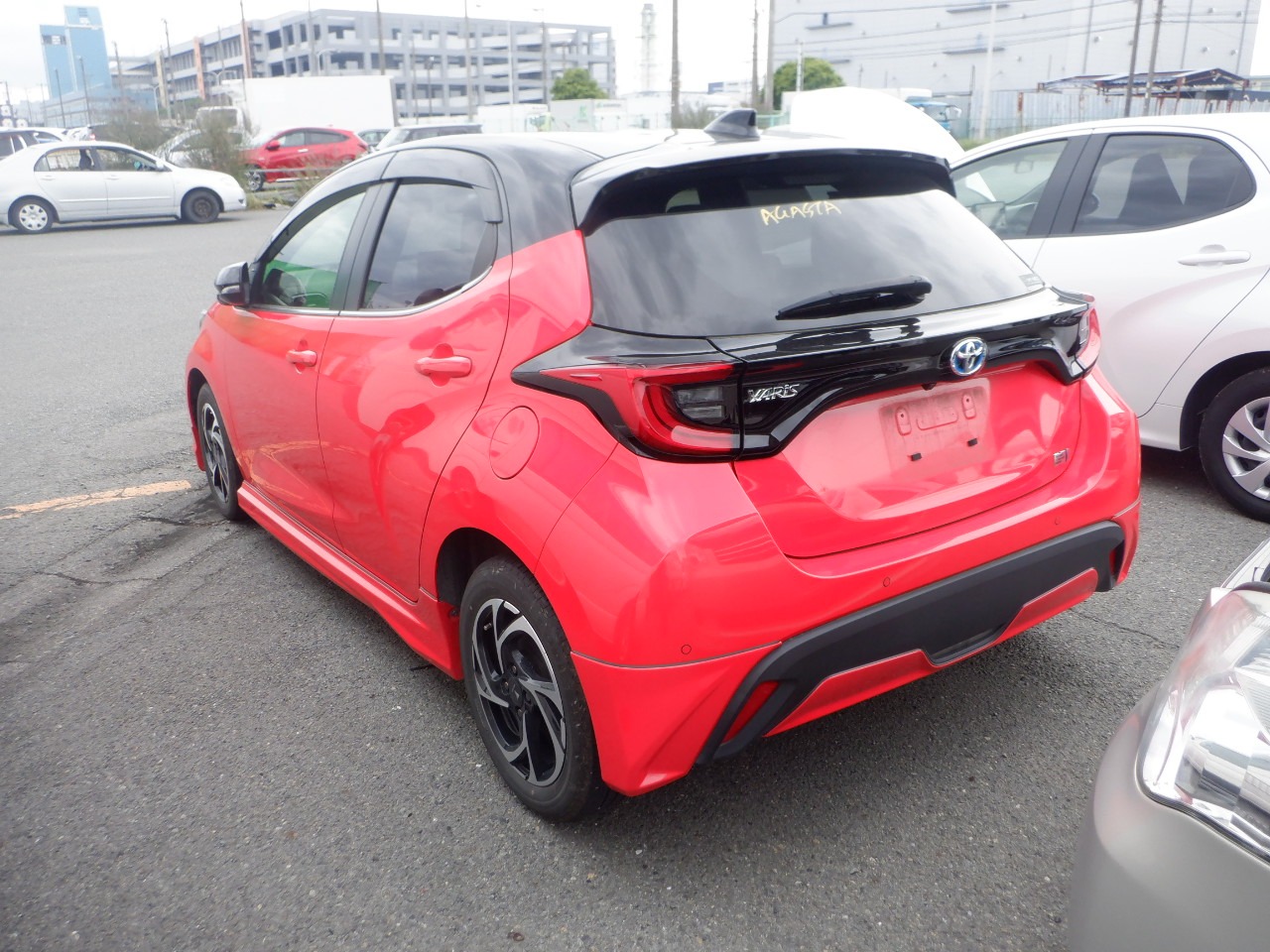 TOYOTA YARIS HYBRID Z